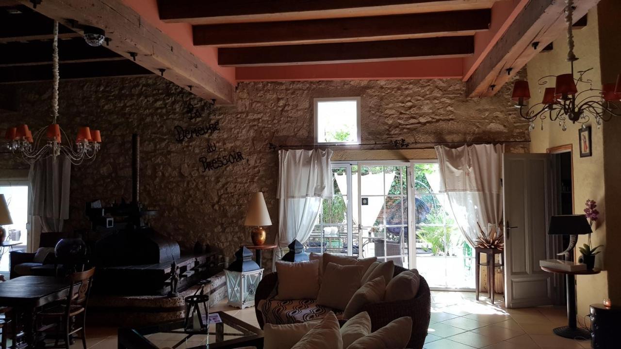 La Demeure Du Pressoir Bed & Breakfast Cuxac-d'Aude Exterior photo